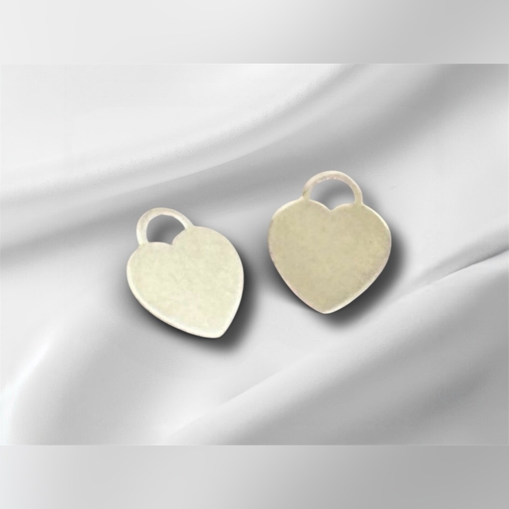 💯% AUTHENTIC TIFFANY AND CO SILVER PLAIN MINI HEART TAGS (2)